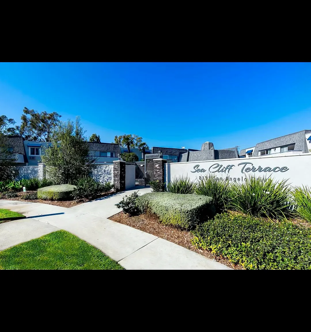 Sea Cliff Terrace — Photo 2
