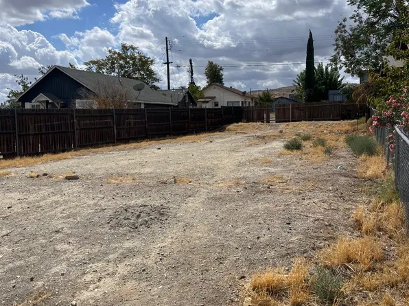 105 North St, Taft, CA 93268