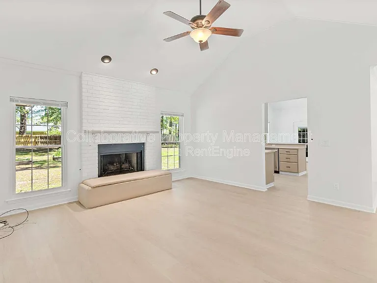 200 Hermitage Dr — Photo 12
