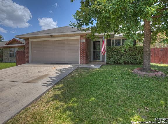 4th image of 2041 Bentwood Dr