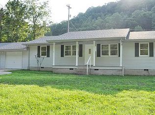2271 Raccoon Rd, Raccoon, KY 41557