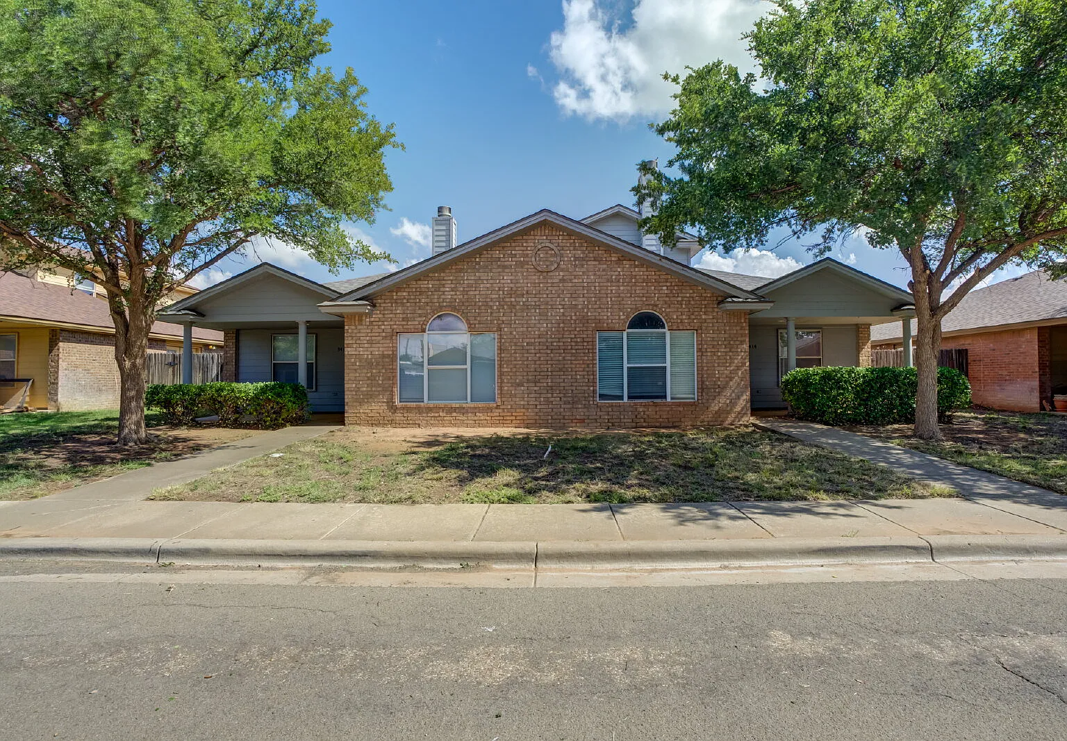 2 bed, 2.0 bath, 1600 sqft, $1,350 — Photo 1