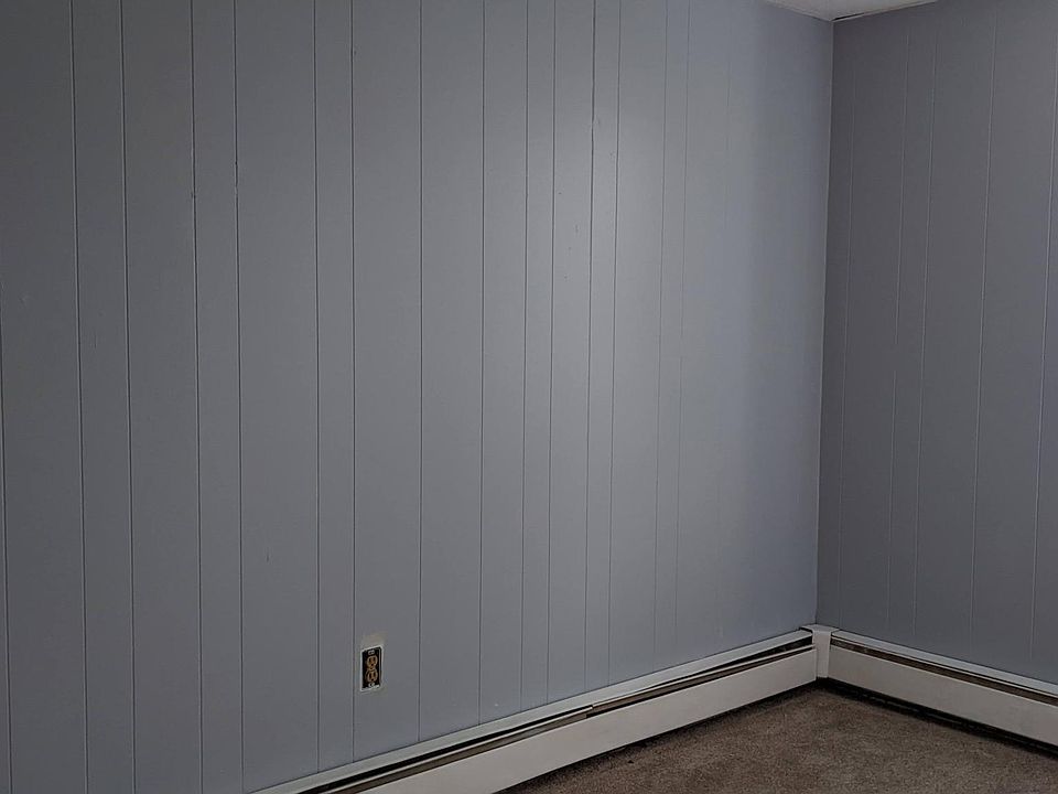 2nd image of 8024 Fort Smallwood Rd APT A