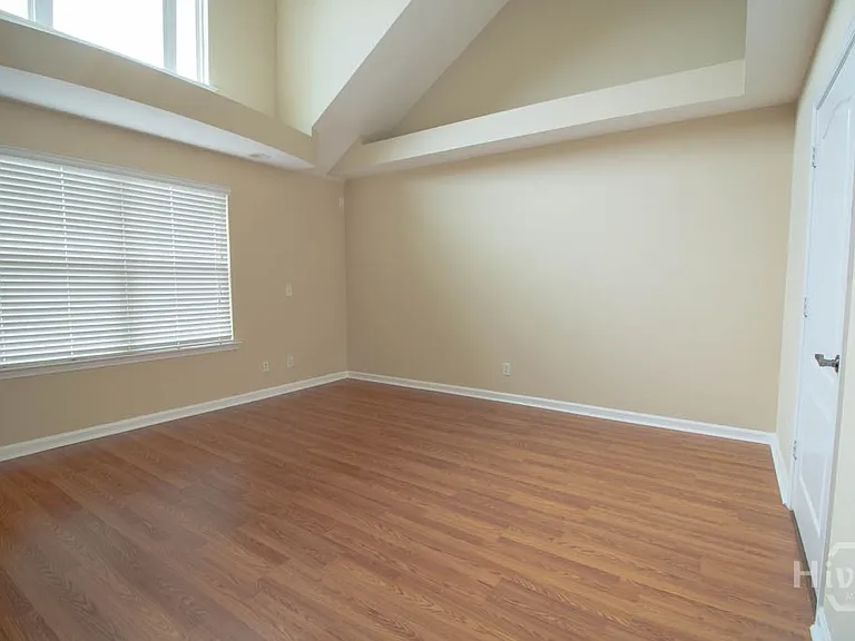 127 Ventura Pl — Photo 15