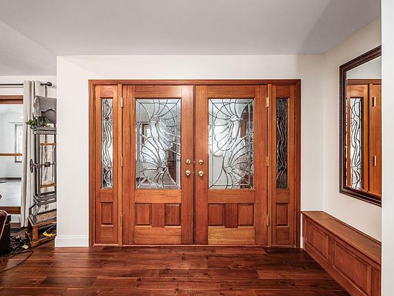 2nd image of 2295 Olmstead Rd