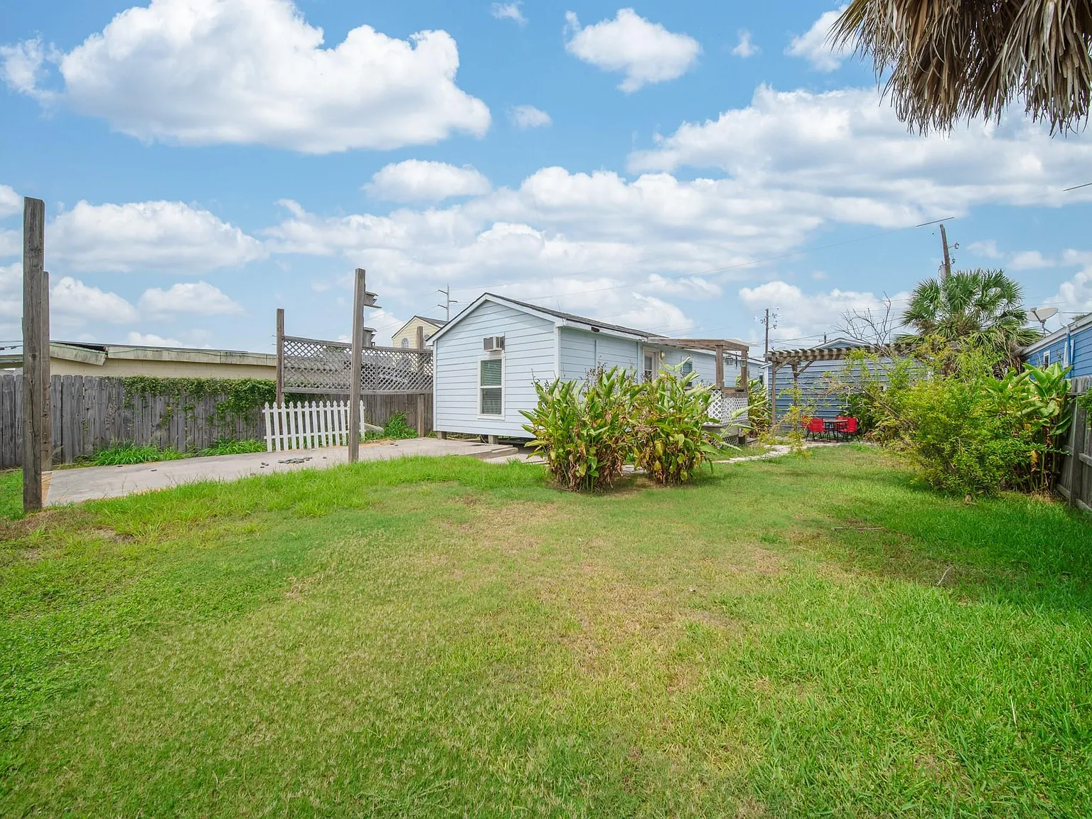 2 bed, 2.0 bath, 1152 sqft, $1,799 — Photo 3