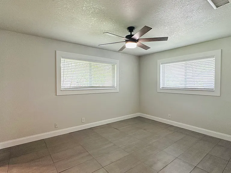 612 Booth Dr — Photo 21