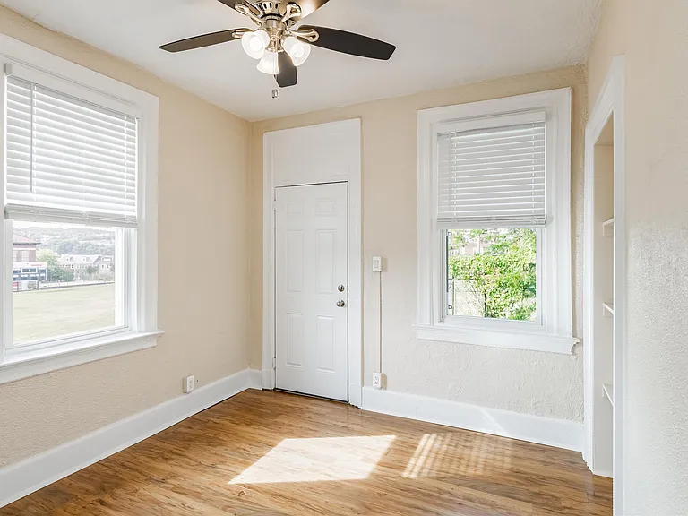 3625 Liberty Ave #2 — Photo 5