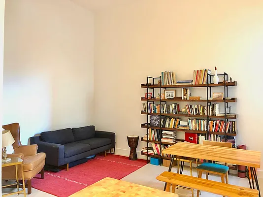 Rented by DelShah Capital LLC | media 53