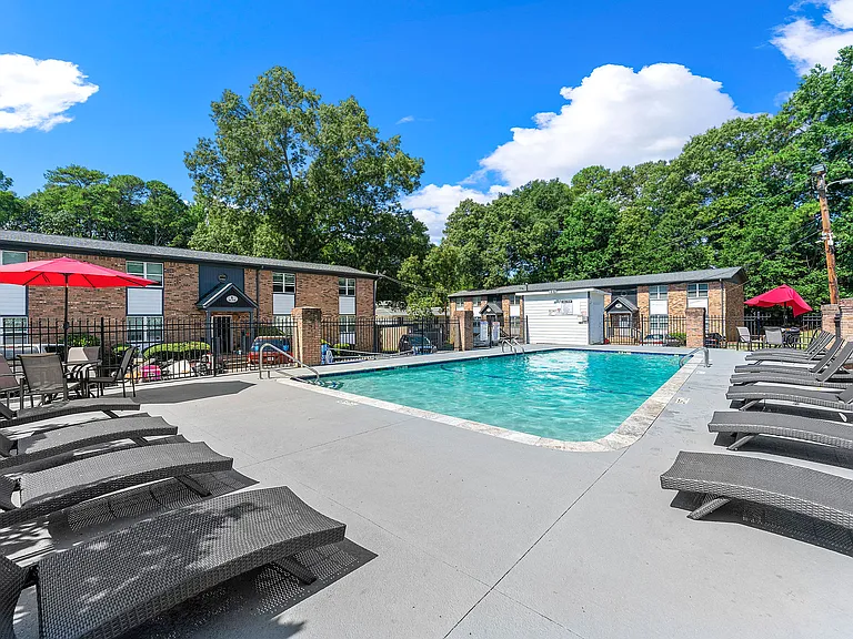 Georgian Oaks Apartments — Photo 24