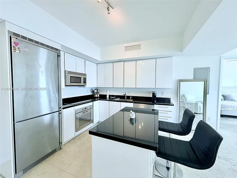 92 SW 3rd St #4311 — Photo 9