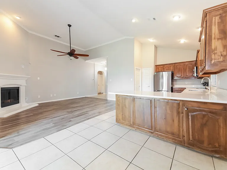 3232 Buckthorn Ln — Photo 7