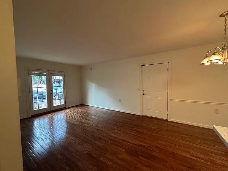 2905 Burch Ave #10 — Photo 14