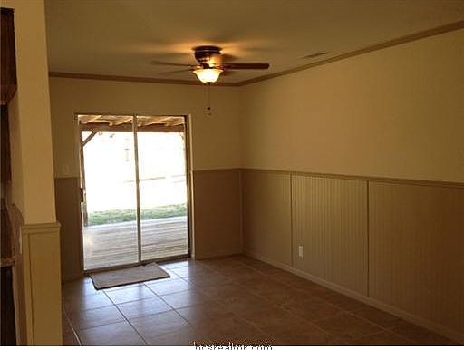 4th image of 2318 Woodward Dr
