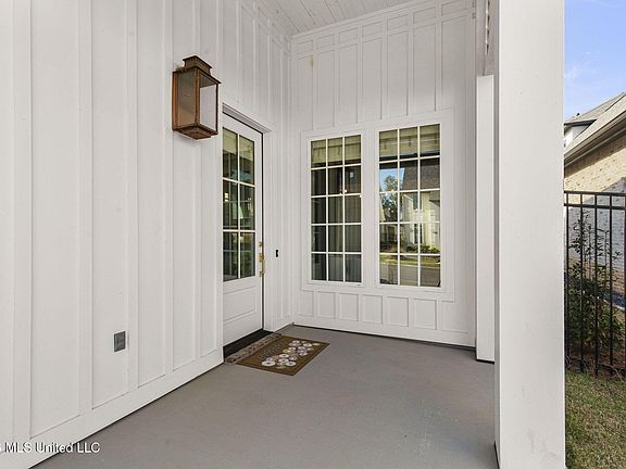 5th image of 106 Water St