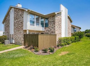 2813 Meadow Park Dr #A, Bedford, TX 76021