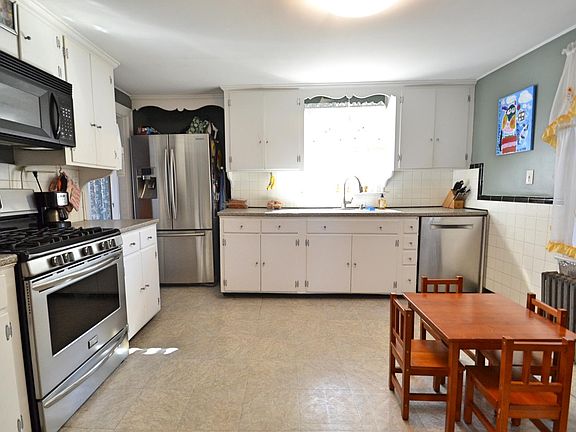Large Kitchen 