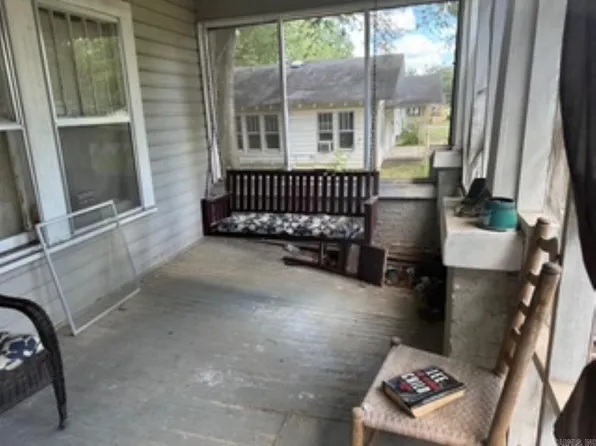 807 N Charlotte St, Fordyce, AR 71742