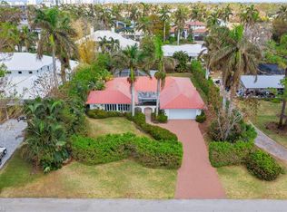421 Bow Line Dr, Naples, FL 34103