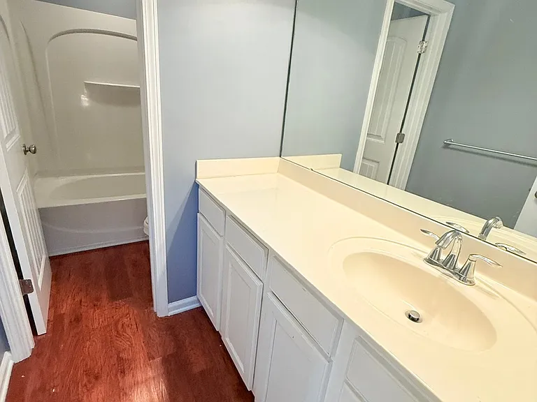 915 Oglethorpe Dr — Photo 14