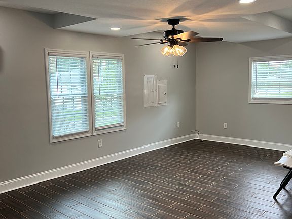 2nd image of 109 Bogart Ln