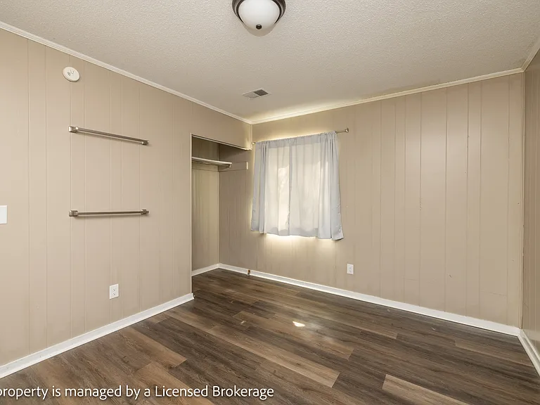 145 Brentwood Dr #1 — Photo 27