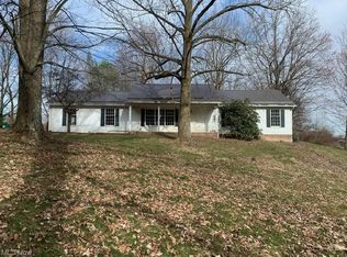 3997 Winchell Rd, Mantua, OH 44255