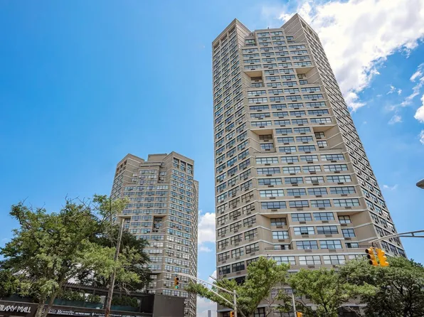 7000 Boulevard East APT 27E, West New York, NJ 07093