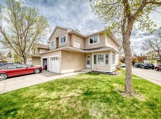 388 W Sandarac Dr NW #109, Calgary, AB T3K 4E3