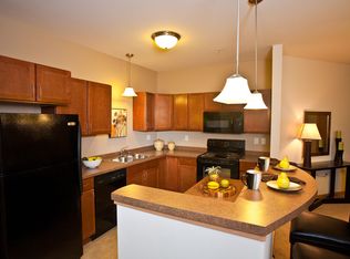 6837 Littlemore Dr APT 102, Madison, WI 53718