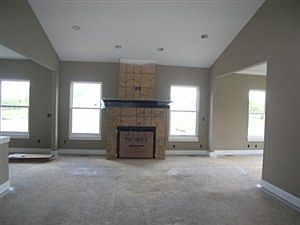 4th image of 39297 Camelot Way