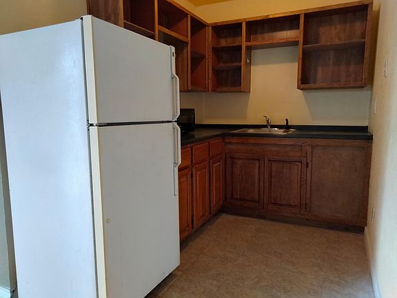 Kitchen area 6' x 8'