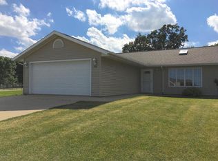 762 Todd Ave, Emmons, MN 56029