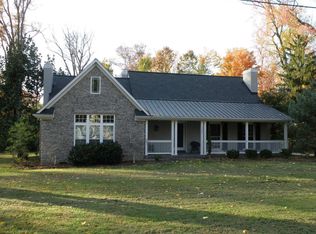 1506 Ridge Ct, Anchorage, KY 40223