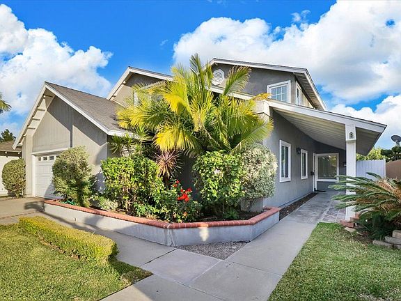 3rd image of 14652 Berkshire Pl