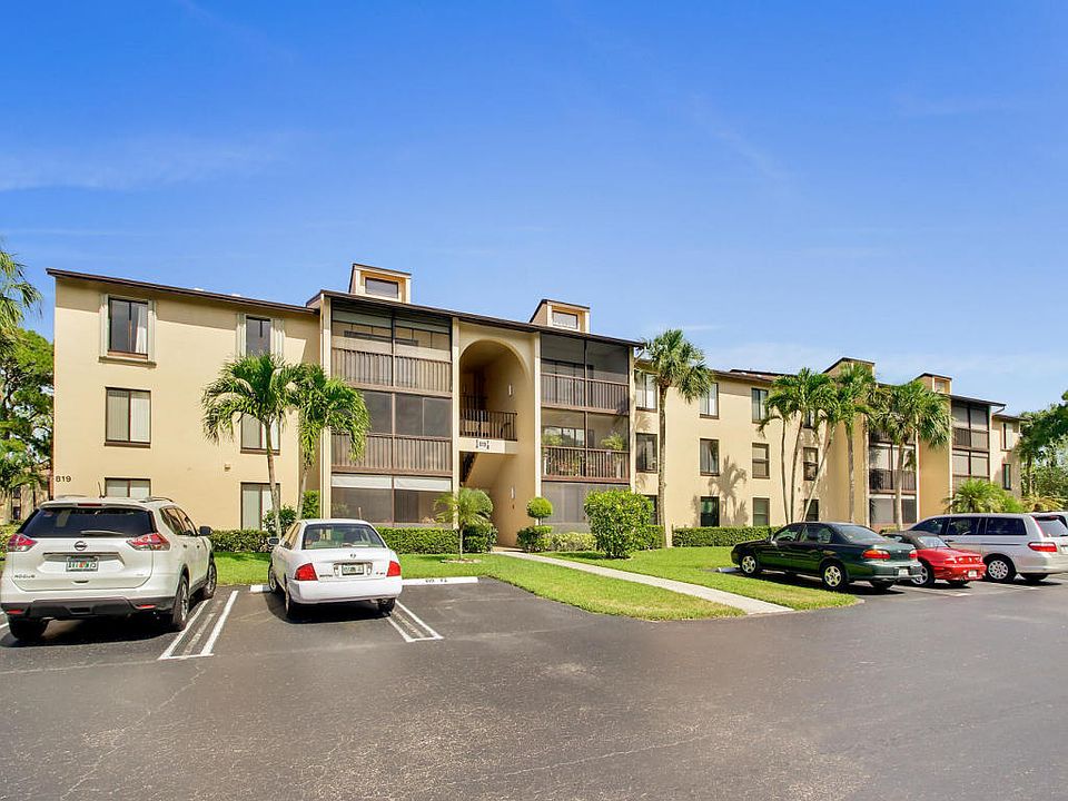 1st image of 819 Sky Pine Way APT B2