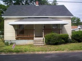 31 Sirrine St, Laurens, SC 29360