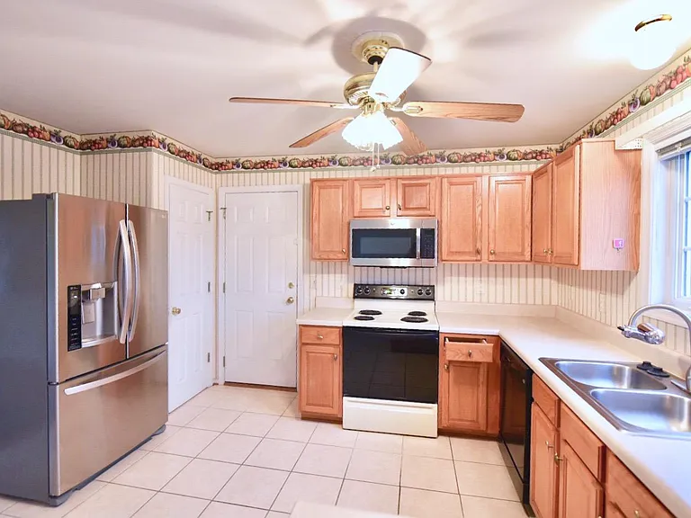 5504 Kimbermere Ct — Photo 12