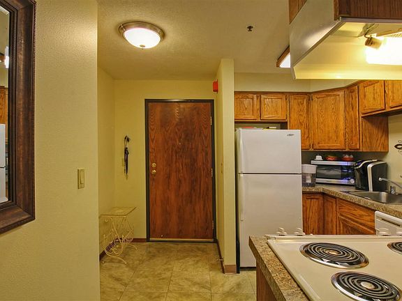 5th image of 221 E Rockwood Blvd APT 211