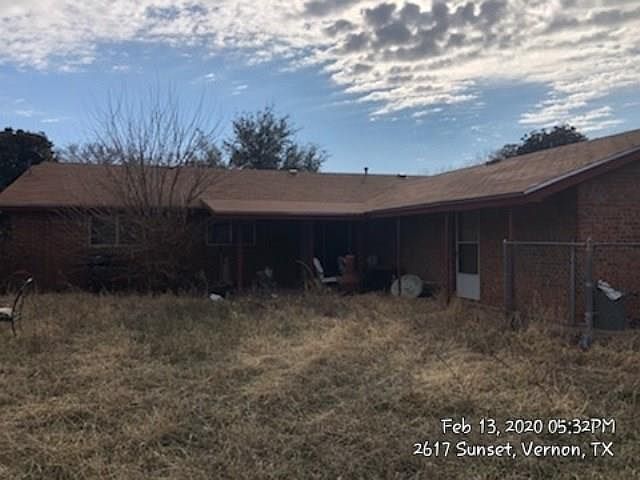 2nd image of 2617 Sunset Dr