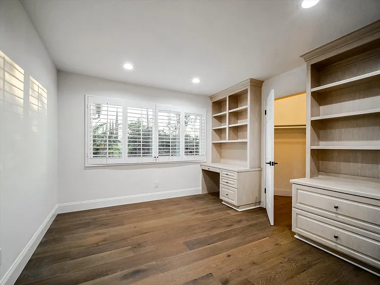 4732 Del Moreno Dr — Photo 82