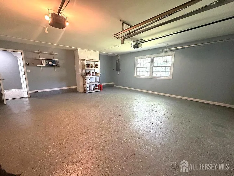 434 Plainfield Rd — Photo 30