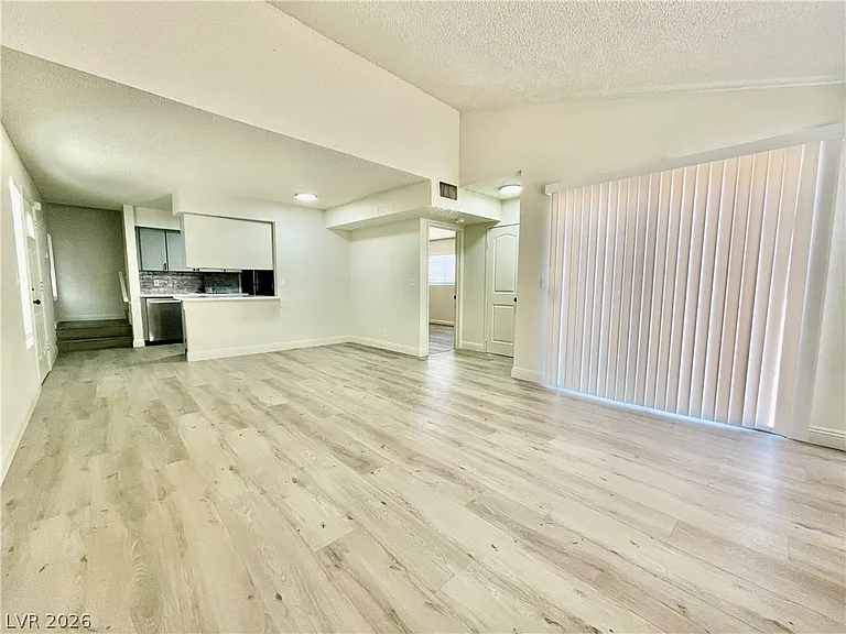 5187 Greene Ln #B — Photo 6