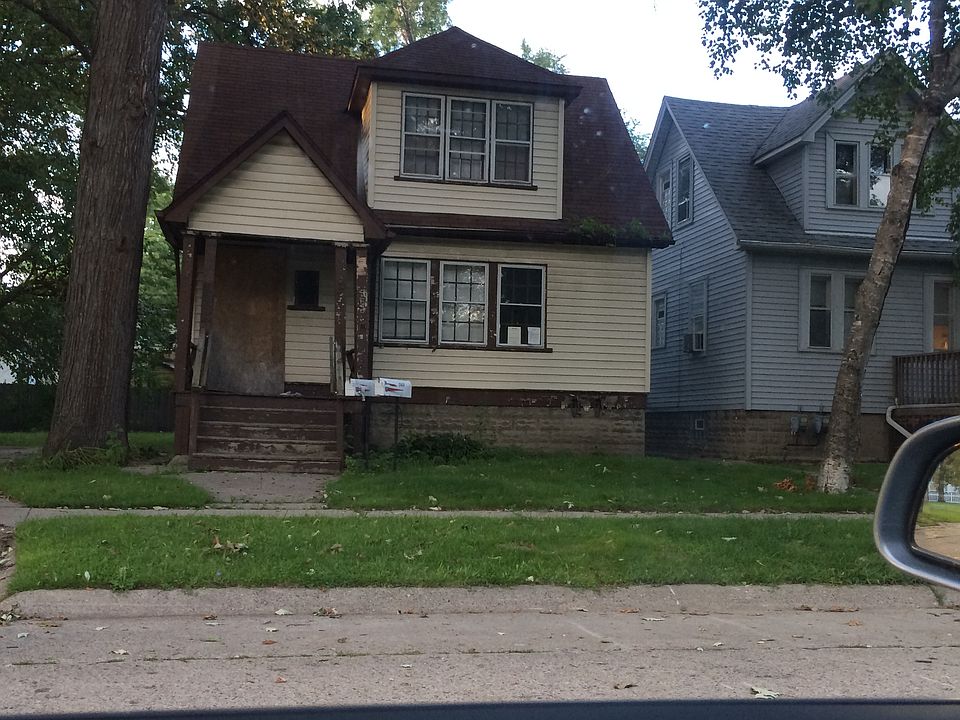 2nd image of 563 E Bernhard Ave