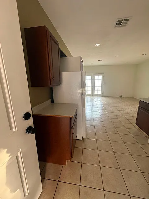 2 bed, $1,150 — Photo 2