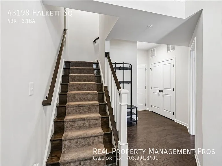 43198 Halkett Sq — Photo 32