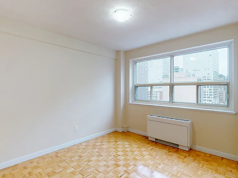 335 Cooper St — Photo 51