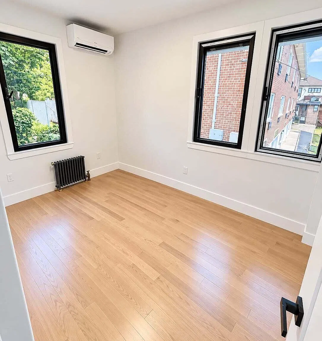 2419 Richmond Rd — Photo 4