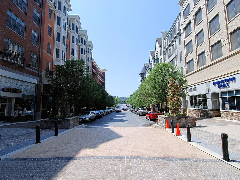 8052 Red Hook St — Photo 100