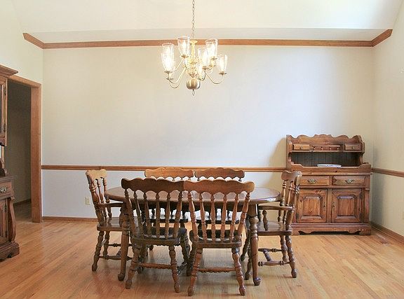 4th image of 2220 Big Woods Dr